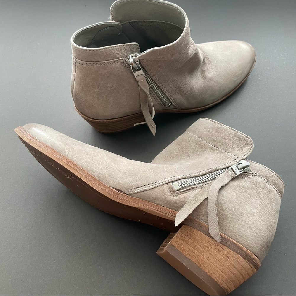 BNIB Sam Edelman Packer Bootie- Putty - sz 6.5
